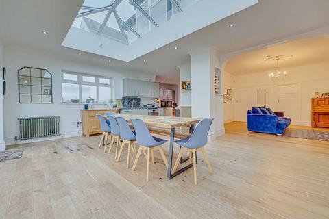 5 bedroom detached house for sale, Leigh-on-sea SS9