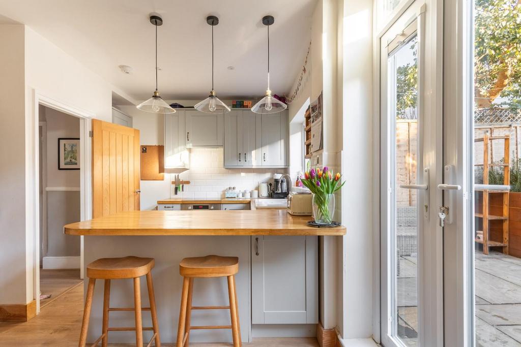 Kitchen dining room (3).jpg