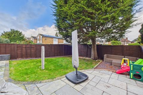 3 bedroom detached house for sale, Chilton Close, Holmer Green, Buckinghamshire, HP15 6XH