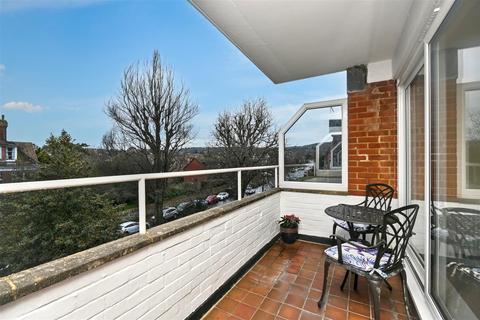 3 bedroom flat for sale, Grange Road, Eastbourne