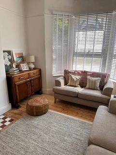 2 bedroom ground floor flat to rent, Hertford Drive, Wallasey,