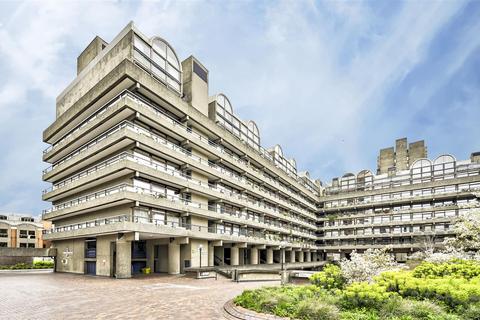 Studio to rent, John Trundle Court, London EC2Y