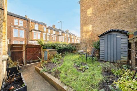 2 bedroom flat to rent, Glengall Road, London NW6