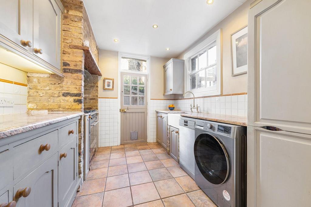 Kitchen.JPG