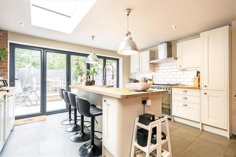 2 bedroom terraced house for sale, Brightfield Road, London SE12