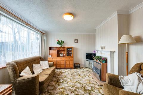 3 bedroom semi-detached house for sale, Heycroft Road, Hockley, SS5