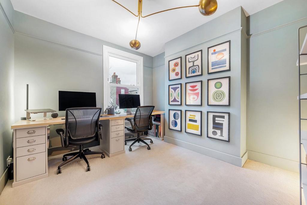 Bedroom 2.JPG