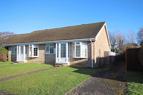2 bedroom bungalow to rent, Little Dene Copse, Pennington, Lymington