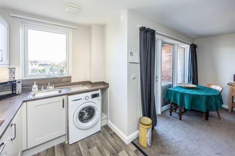 1 bedroom apartment for sale, Rastrick HD6