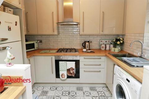 2 bedroom semi-detached house for sale, Lindley Crescent, Thurnscoe, Rotherham