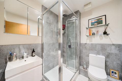 2 bedroom property for sale, Hayes Grove, London, SE22