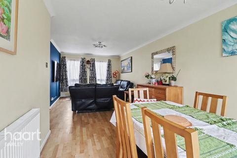 undefined, Stilton Close, READING