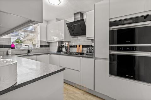 3 bedroom semi-detached house for sale, Hazel Way, Crawley RH10