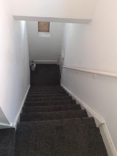 3 bedroom flat to rent, Axbridge Gardens, Elswick NE4