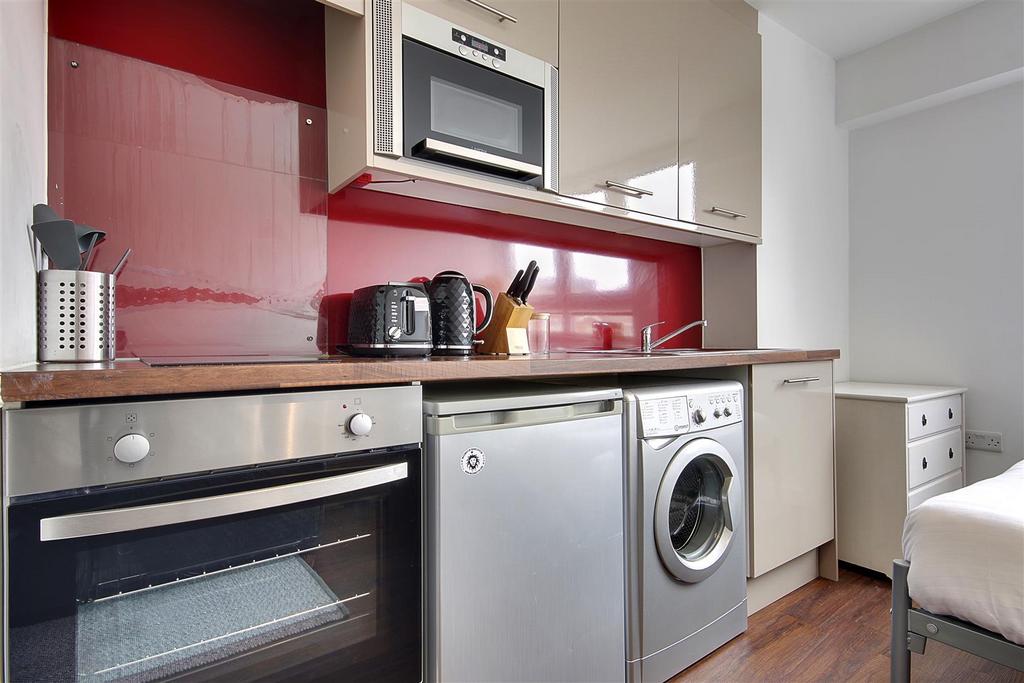 Apt10 F.jpg