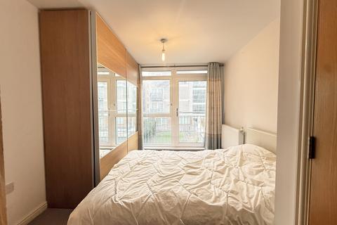 2 bedroom flat to rent, Jasper Avenue, London, W7