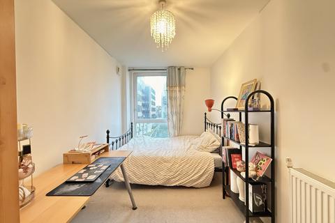 2 bedroom flat to rent, Jasper Avenue, London, W7