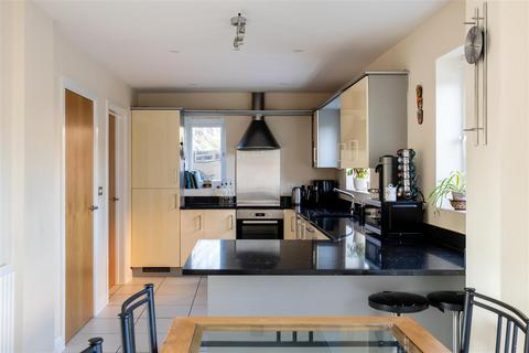 6 bedroom detached house for sale, The Moors, Redhill