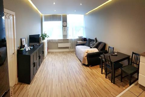 1 bedroom flat to rent, Church Road, Ashford TW15