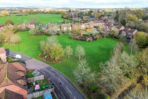 2 bedroom maisonette for sale, Martineau Lane, Reading RG10