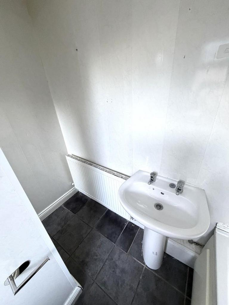 Ground floor bathroom