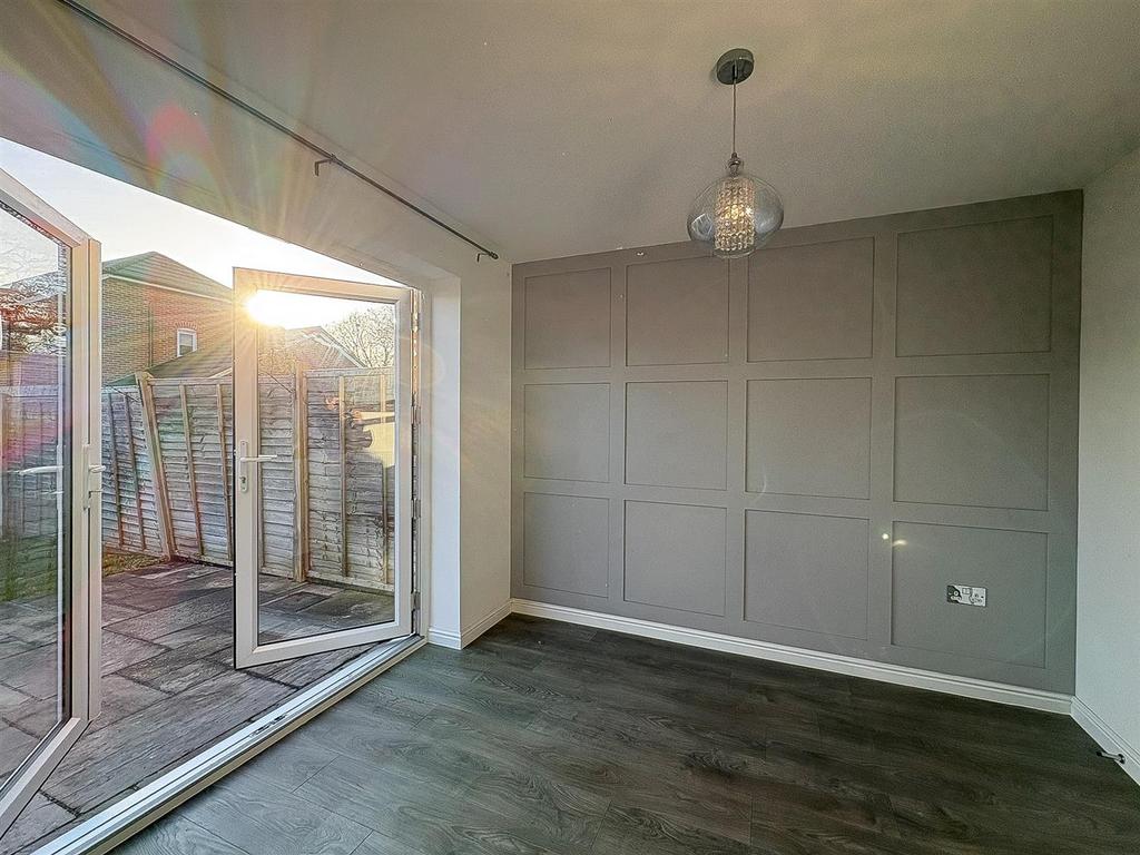 Dining space-1.jpg
