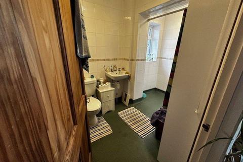 undefined, 14 St Saviours Road