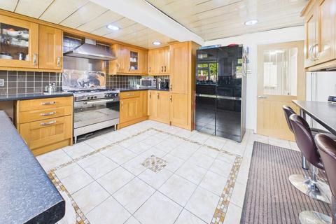 5 bedroom semi-detached house for sale, Nansen Road, Evington, Leicester