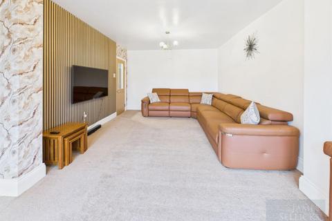 5 bedroom semi-detached house for sale, Nansen Road, Evington, Leicester