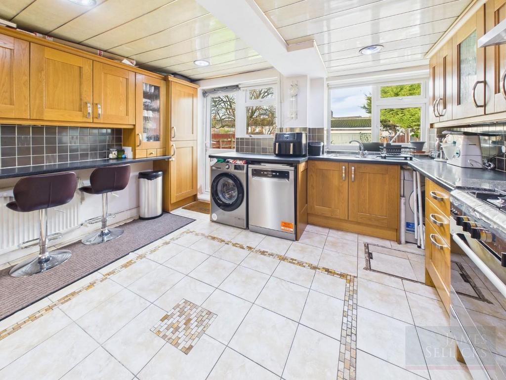 Extended Breakfast Kitchen