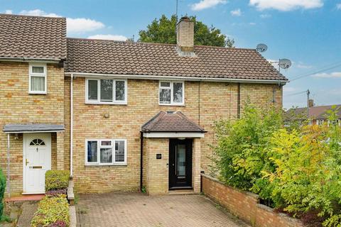 3 bedroom maisonette for sale, Chardins Close, Hemel Hempstead, HP1
