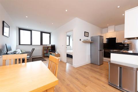 1 bedroom apartment for sale, Streatham High Road, London SW16