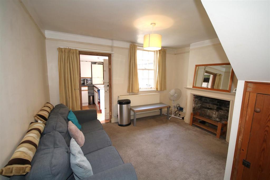 Living room a.JPG
