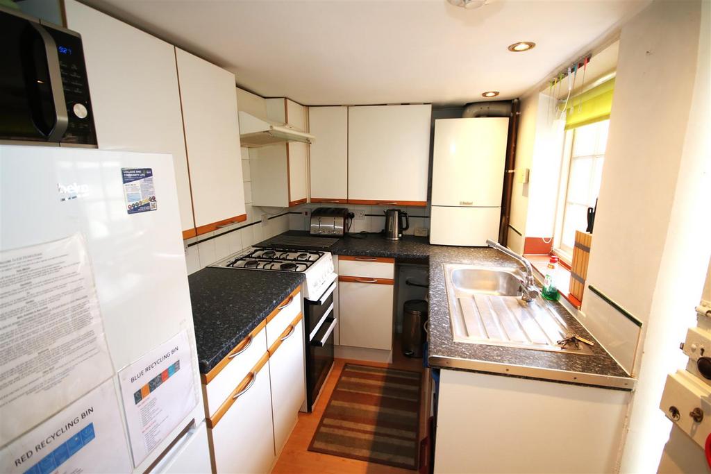 Kitchen.JPG