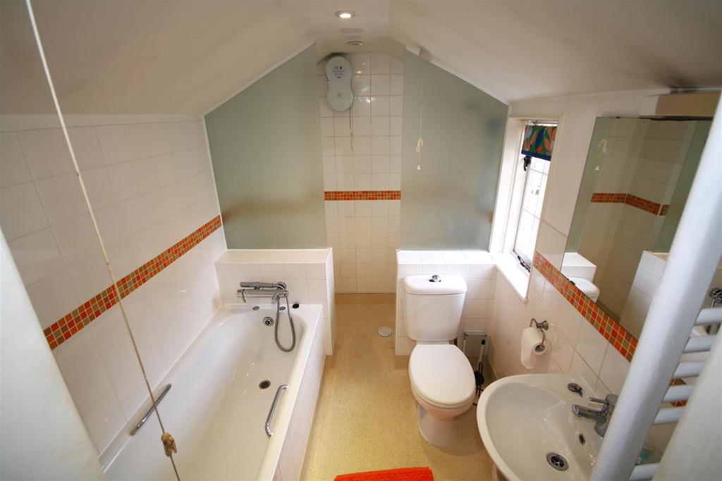 Bathroom.JPG