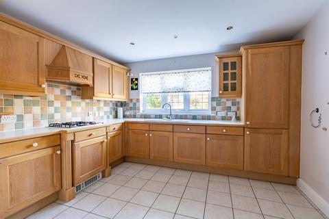 4 bedroom detached house for sale, Heyford End, Park Street AL2