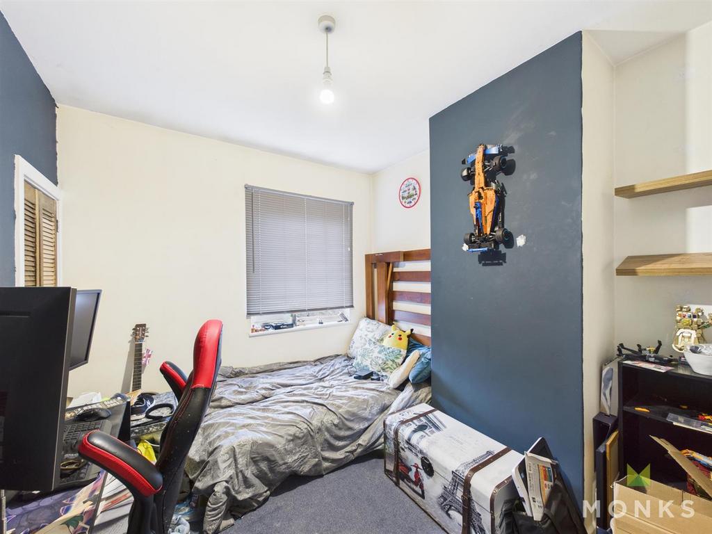 CAM01348 G0-PR0775-STILL005.jpg