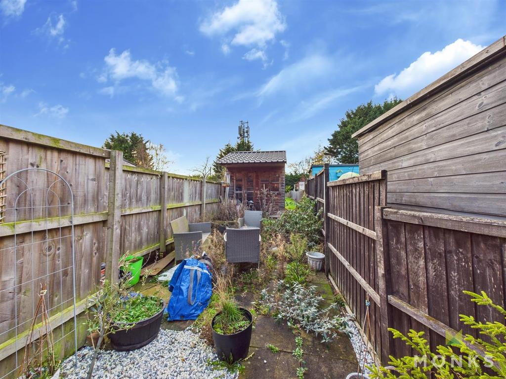 CAM01348 G0-PR0775-STILL007.jpg