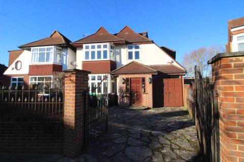 4 bedroom detached house for sale, Brockenhurst Avenue, Worcester Park KT4