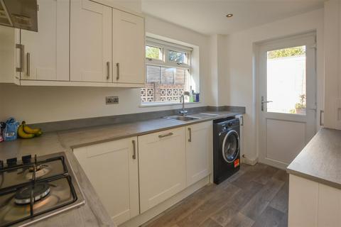 3 bedroom semi-detached house for sale, Honeysuckle Close, Pilgrims Hatch, Brentwood