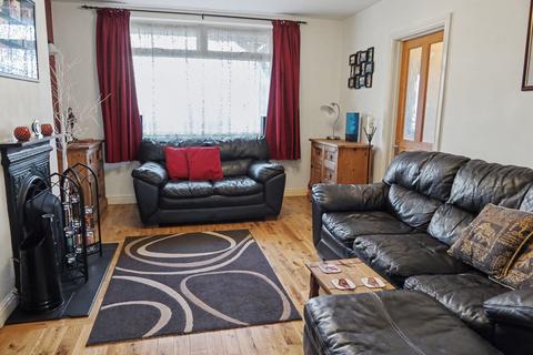 3 bedroom semi-detached house for sale, Manor Road, Banbury
