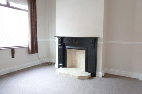 2 bedroom terraced house to rent, Knowles Street, Radcliffe, M26 4DR