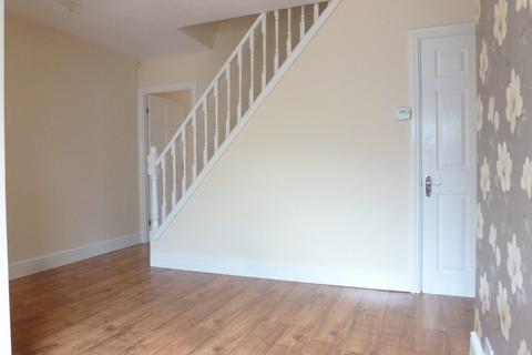 2 bedroom terraced house to rent, Knowles Street, Radcliffe, M26 4DR