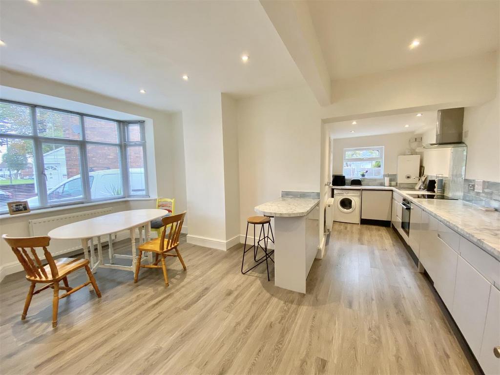4 Coniston Rd-4.jpg