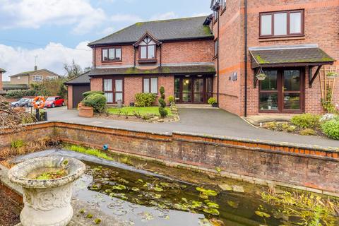 1 bedroom apartment for sale, Pond Court, The Ridgeway, Codicote, SG4
