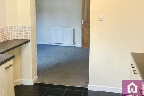 3 bedroom terraced house to rent, Graham Road, Salford, M6