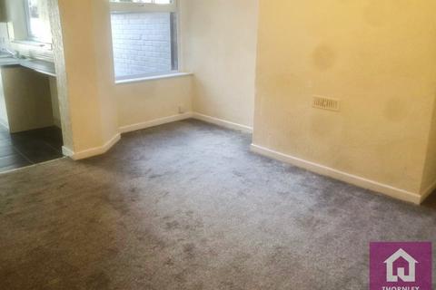 3 bedroom terraced house to rent, Graham Road, Salford, M6