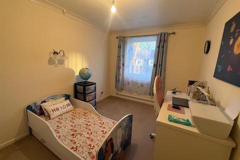 2 bedroom flat to rent, The Firs, Lynwood Drive, Andover, SP10 3BA