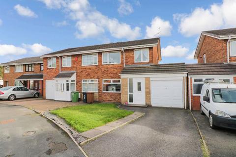 3 bedroom semi-detached house to rent, Dalton Road, Walsall WS2