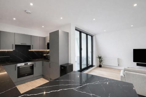 2 bedroom apartment to rent, Beagle Close, Mill Hill, NW7